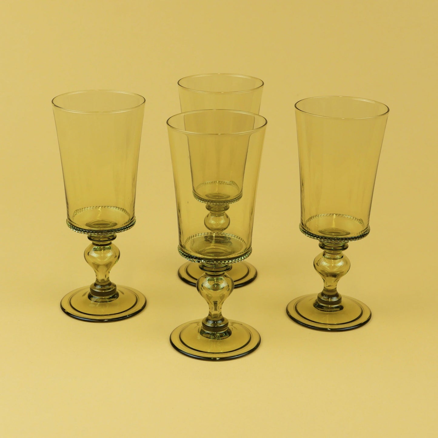 Mossy Green Wine Glass (4 Pieces)